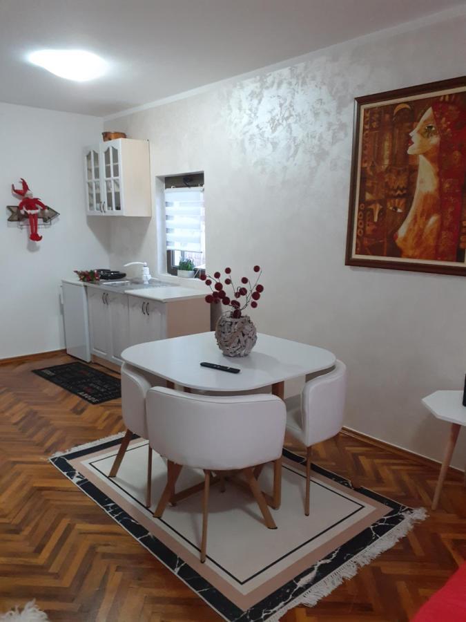 Guest House Cvoro 헤르섹 외부 사진